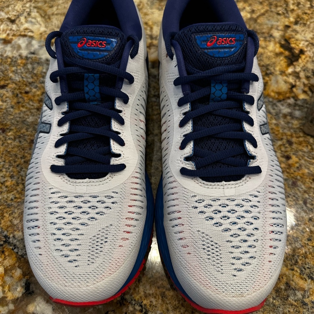Asics Gel Kayano 25 men’s size 8/womens 9.5. White with red and blue. New,no box